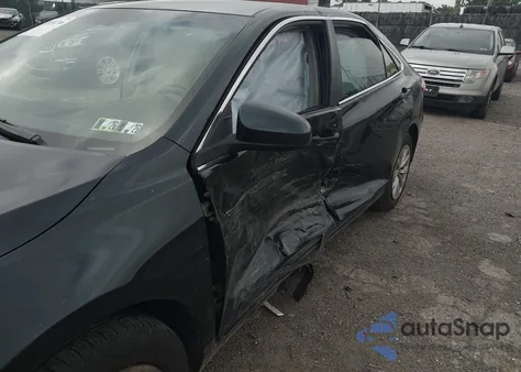 2015 Toyota Camry Le из США, поврежденный, VIN 4T4BF1FK3FR466742